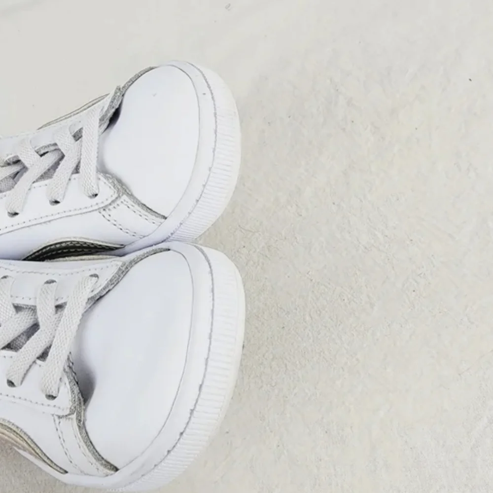 Puma white toddler sneakers Size 8C